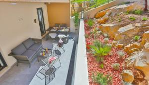 Luxury Urban Villa Apartments With Jacuzzi