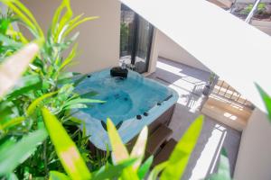 Luxury Urban Villa Apartments With Jacuzzi