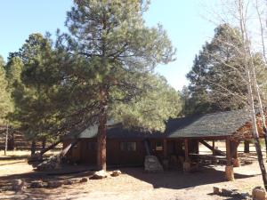 Arizona Mountain Inn & Cabins
