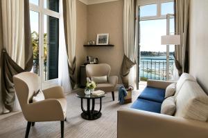 Hotels Hotel Barriere Le Grand Hotel Dinard : photos des chambres