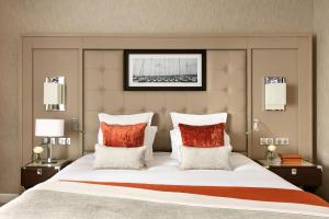 Hotels Hotel Barriere Le Grand Hotel Dinard : photos des chambres