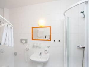 Quadruple Room room in Cloister Inn Hotel