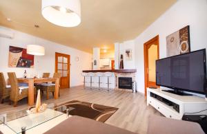 Villa Mirador for a great holiday - by Holiday Rentals Villamar