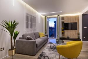 Downtown Marcius Luxury Apartment with Jacuzzi & Sauna 