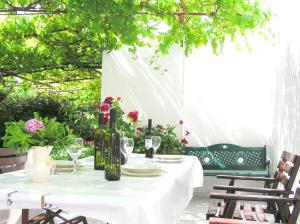 Holiday House with Seaview