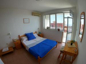 Apartment in St Vlas with terrace