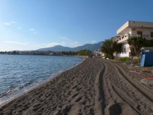 apt 30m from beach Evia Greece