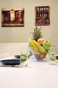 HISTORICAL CENTER HOUSE (POEM)