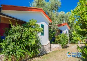 One-Bedroom Bungalow