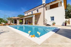 Luxurious Mediterranean house (8+2) near to the beautiful beaches