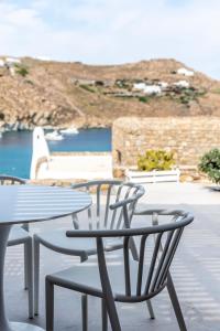 Etesians Luxury Suites Myconos Greece