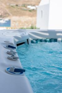 Etesians Suites & Villas