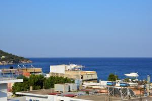 GOLDEN STAR Aegina Greece