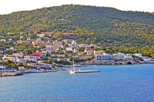 GOLDEN STAR Aegina Greece