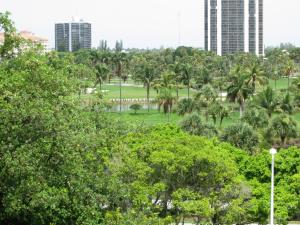 Resort Style In Aventura Florida