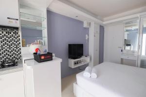 Best Deal Studio Bassura Apartment By Travelio