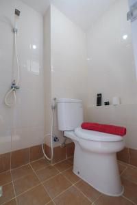 Best Deal Studio Bassura Apartment By Travelio