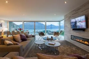 Papillon, a Relax it's Done luxury holiday home - 皇后镇