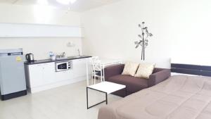 Popular Condo C6 - 3hvězdičkové hotely ve městě Nonthaburi