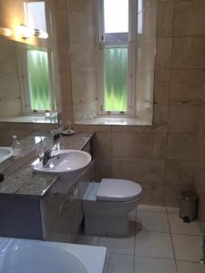 Twin Room room in Ledgowan Lodge Hotel
