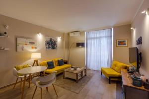 Wehost Apartment in Orbi tower