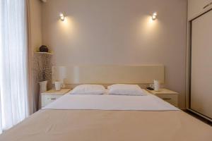 Wehost Apartment in Orbi tower