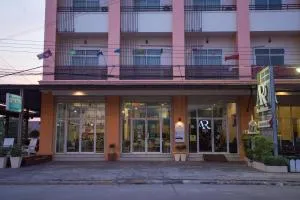 Aura Residence - That Phanom