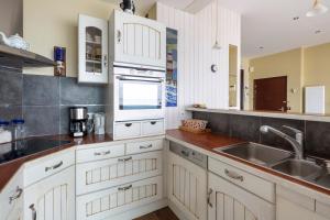 Appartements La Bisquine - Appt pour 4 avec vue mer : photos des chambres