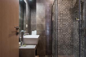 Stone house near Acropolis - Living Stone Diamond