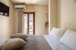 Stone house near Acropolis - Living Stone Diamond