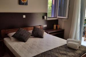 Nefeli Studios NYDRI main road Lefkada Greece