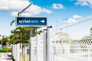 Hotels Kyriad Lyon Est Stadium Eurexpo Meyzieu : photos des chambres