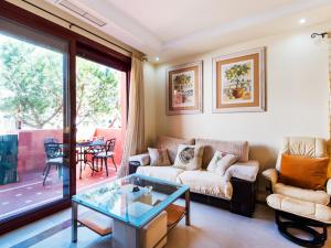 Rentandhomes marbella luxury beach