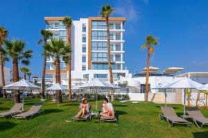 Leonardo Crystal Cove Hotel & Spa – Adults only