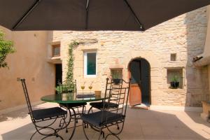 Maisons de vacances La Vermeillade Maxi-Jacuzzi & Terrasse prives a 7 mn de Sommieres : photos des chambres