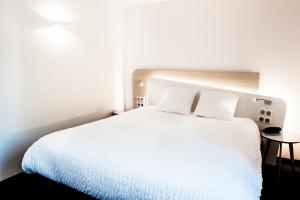 Hotels Logis Hotel Restaurant Au Lion Rouge : photos des chambres