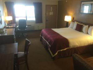 King Room - Disability Access/Non-Smoking room in Baymont by Wyndham Cortez