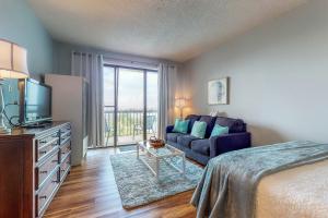 Studio with Pool View room in Pirates' Bay Marina II