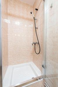 Appartements Premiere ligne de plage, face a la mer : photos des chambres