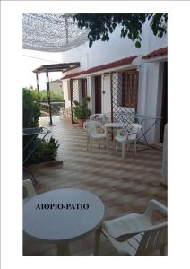 Aeolos Hotel Apartments Lakonia Greece