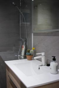 APARTAMENTO EN EL CENTRO A UN MINUTO DE LA PLAYA