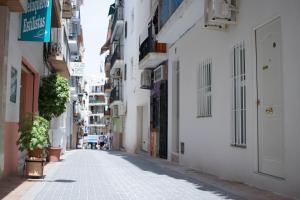 APARTAMENTO EN EL CENTRO A UN MINUTO DE LA PLAYA