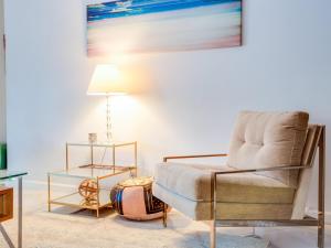 Three-Bedroom Holiday Home  room in Movie Colony Sun & Shade