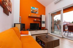 Seafront Apartment Soline With Seaview 