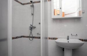 Apartments with WiFi Vrsar Porec 17473