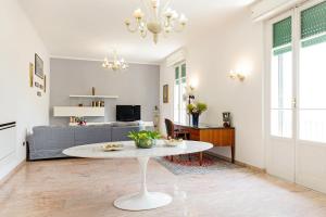 GuestHost - Salvator Rosa Metro station Flat