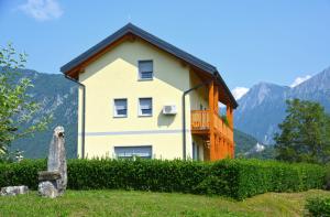 Apartaments HišaŠmihelka Kobarida Slovēnija