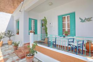 Spring Bliss Garden House Skopelos Greece