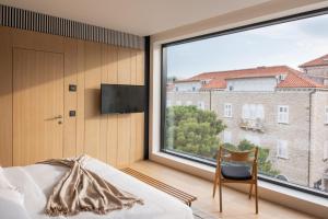 Deluxe Panoramic Double Room with City View room in briig boutique hotel