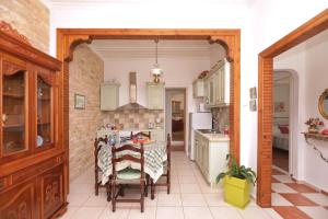 Spring Bliss Garden House